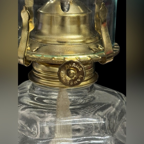 Vintage LampLight Farms Oil Lamp Clear Glass Base Horse & Buggy Design - Picture 8 of 12